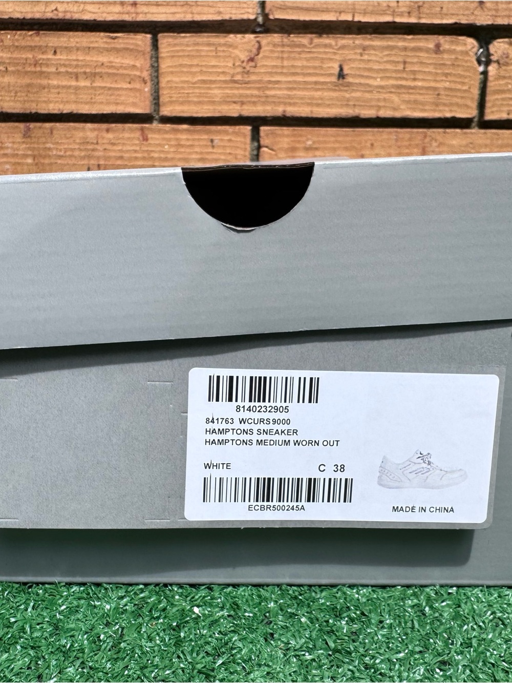 Balenciaga Hamptons Worn Out Sneaker White - Picture 5 of 11